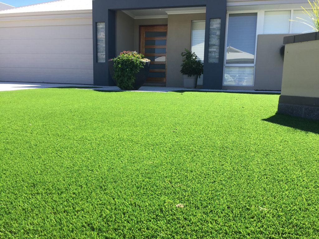 Artificial grass installed in front yard in Aveley,Ellenbrook,Synthetic grass the vines,